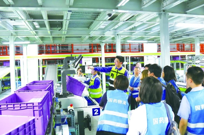国家药监局于今年6月组织了“壮丽70年·奋斗新时代”媒体走基层活动，挖掘药监故事，记录行业声音，书写时代新风貌。