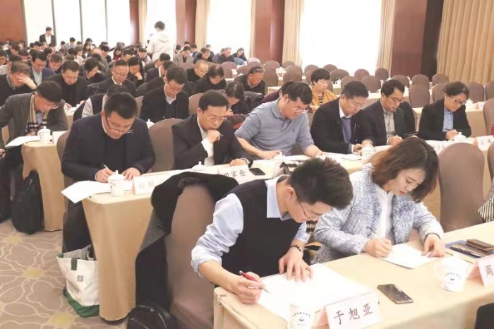 11月28日，国家药监局组织疫苗生产企业相关负责人进行《疫苗管理法》知识考试。