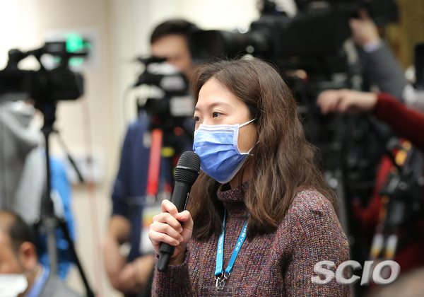 大公报记者提问（焦非 摄）