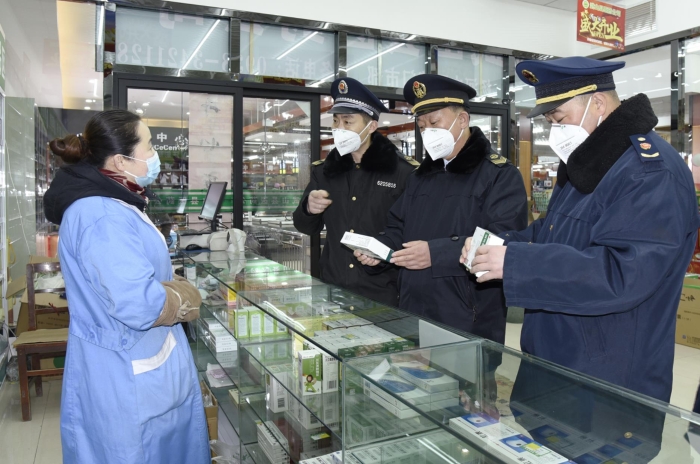 武山县市场监管局“六个到位”检查全县疫情防控工作