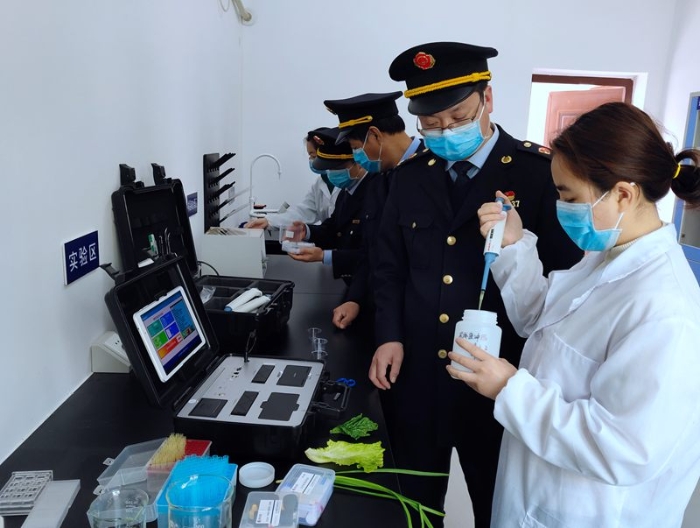 江西于都开展食品安全快速检测