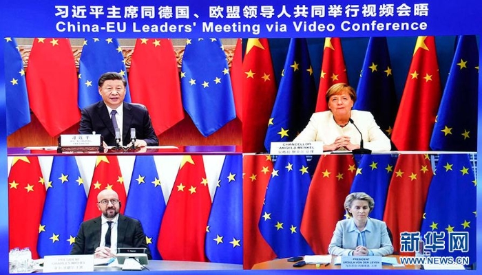 9月14日晚，国家主席习近平在北京同欧盟轮值主席国德国总理默克尔、欧洲理事会主席米歇尔、欧盟委员会主席冯德莱恩共同举行会晤，会晤以视频方式举行。 新华社记者 庞兴雷 摄