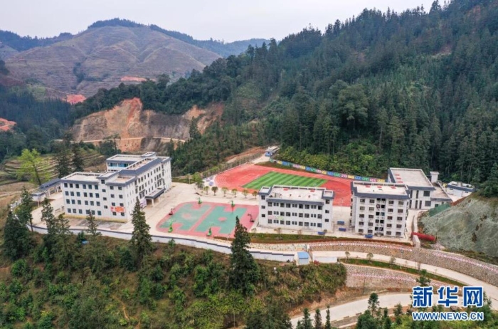 这是2月25日拍摄的贵州省从江县丙妹镇大歹小学(无人机照片).