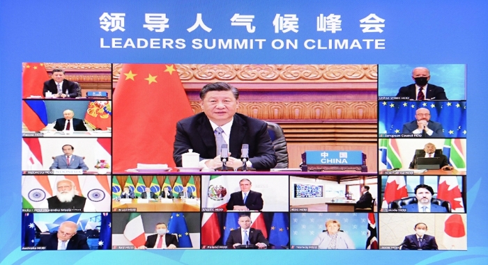 　4月22日晚，应美国总统拜登邀请，国家主席习近平在北京以视频方式出席领导人气候峰会，并发表题为《共同构建人与自然生命共同体》的重要讲话。新华社记者 李响 摄