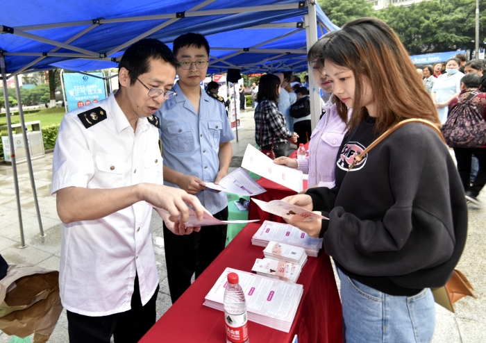 重庆涪陵区启动2021年化妆品宣传周活动