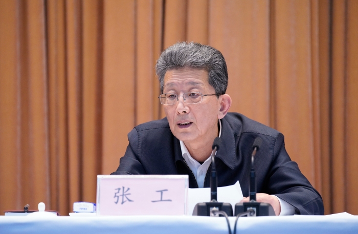 奋进新征程 建功新时代   奋进新征程 建功新时代