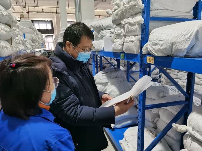 黑龙江省药监局在省内药械化生产企业进行调研检查