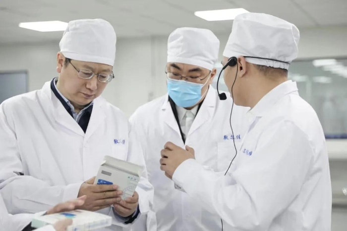 黑龙江省药监局在省内药械化生产企业进行调研检查