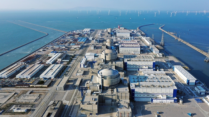 福清核电机组外景（2021年12月1日摄，无人机照片）。新华社发