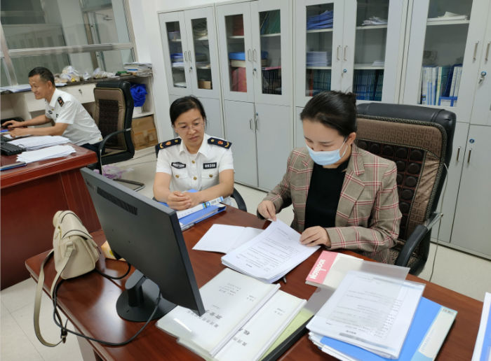 黑龙江省药监局药品注册管理处联合省药品检验研究院赴黑河市药检中心考察