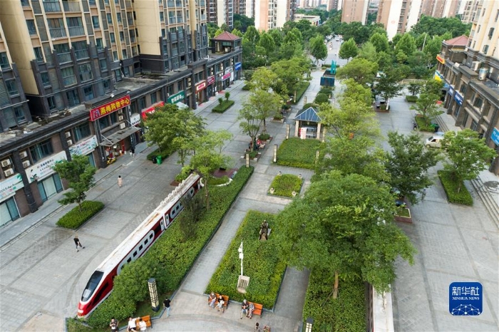 武汉市东湖高新区左岭街道智苑社区一角（2022年6月28日摄，无人机照片）。 新华社记者 肖艺九 摄