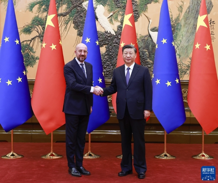 12月1日，国家主席习近平在北京人民大会堂同欧洲理事会主席米歇尔举行会谈。新华社记者丁林摄