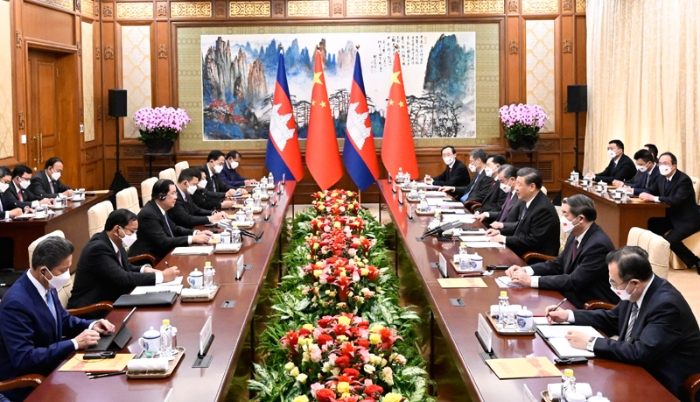 2月10日，国家主席习近平在北京钓鱼台国宾馆会见柬埔寨首相洪森。新华社记者 申宏 摄