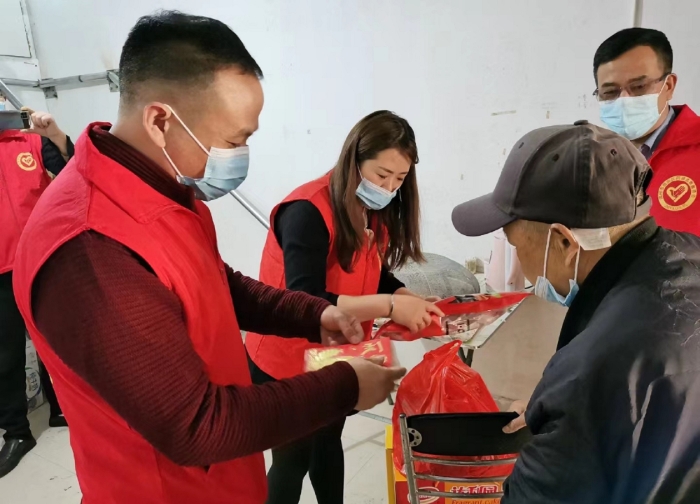 温州市瓯海区药师志愿者协会陈久东工作照