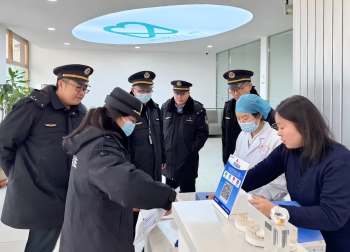 天津市蓟州区市场监管局开展节前药化械安全检查02