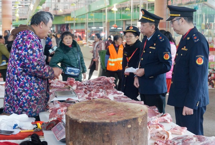 赣州市南康区市场监管局开展冬季猪肉市场专项检查