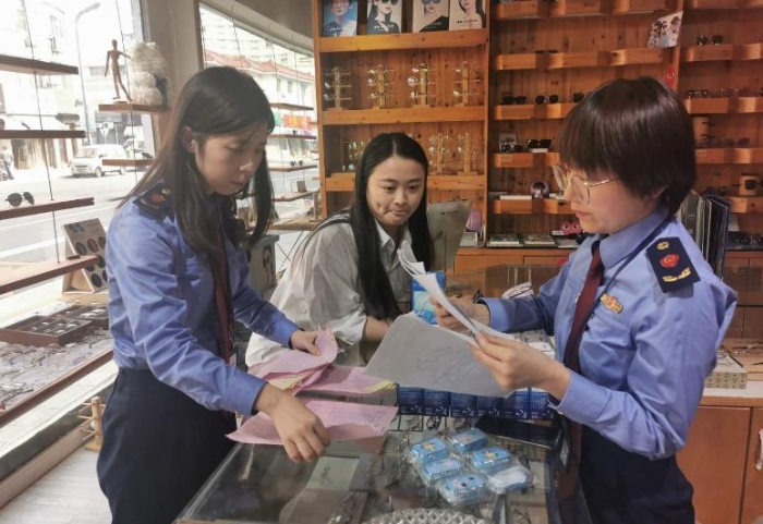 浙江安吉开展隐形眼镜市场专项整治
