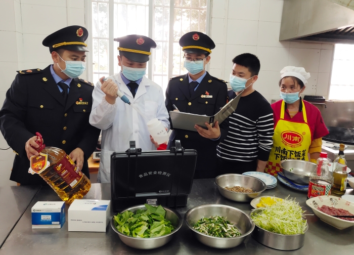 江西于都开展春季学校食堂食品安全检查