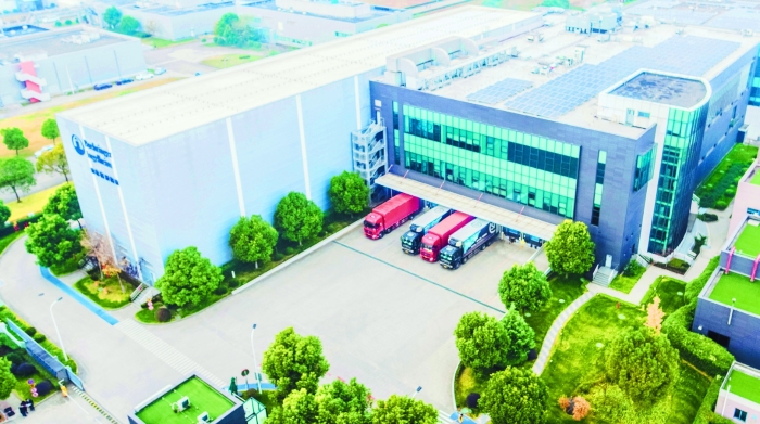 图为勃林格殷格翰上海张江人用药品生产基地外景。 勃林格殷格翰供图